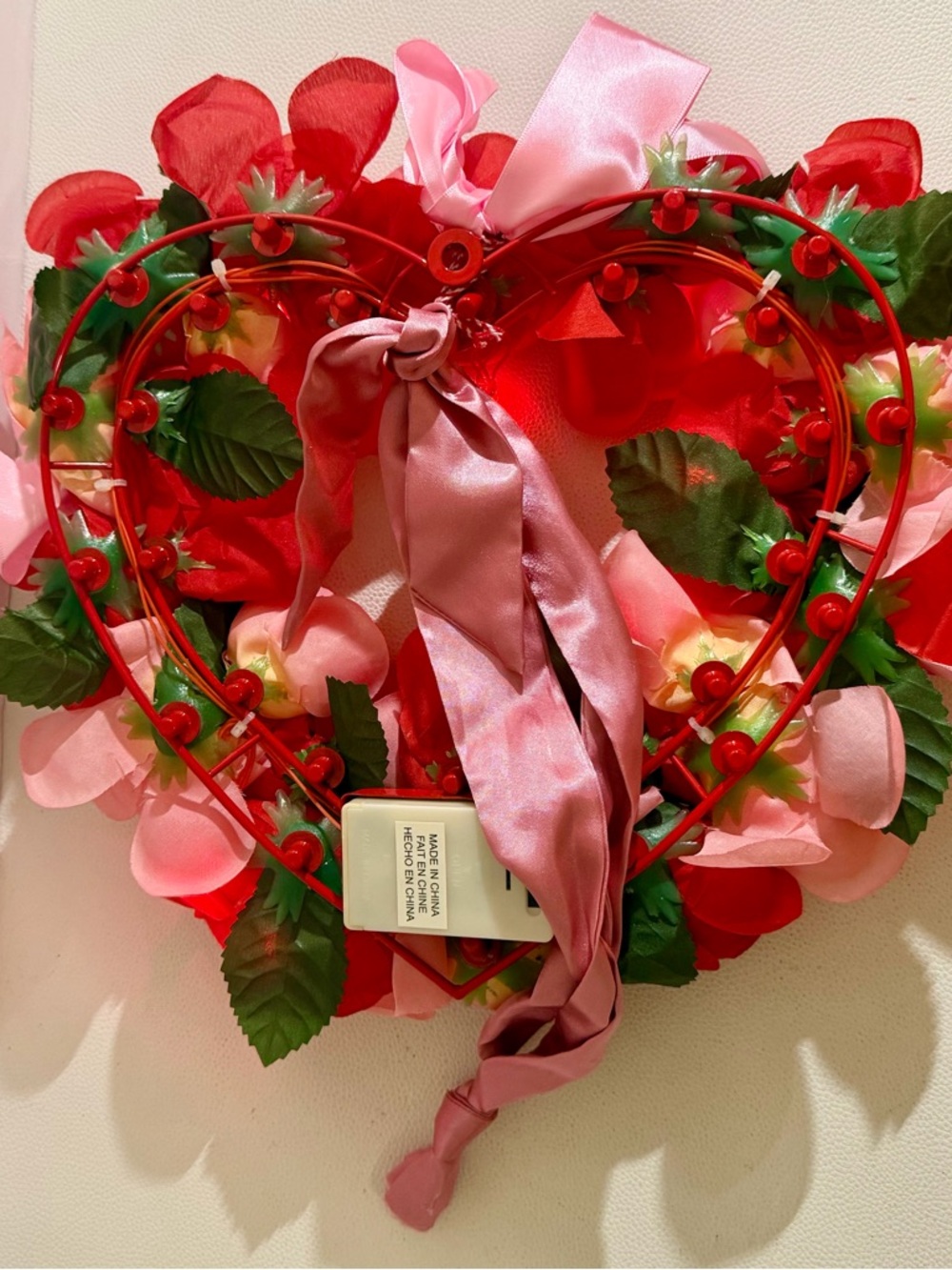 Avon Valentine Heart Rose Wreath Lighted Red Pink Floral Wall Hanging LED Decor - Picture 7 of 13